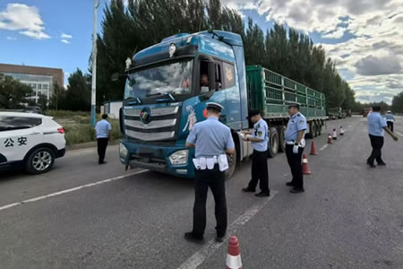 �ؖ|�й����ֽ������(du��)(li��n)���н�ͨ�\(y��n)ݔ���_(k��i)չ��؛܇(ch��)����܇(ch��)��ȫ��z���Є�(d��ng)